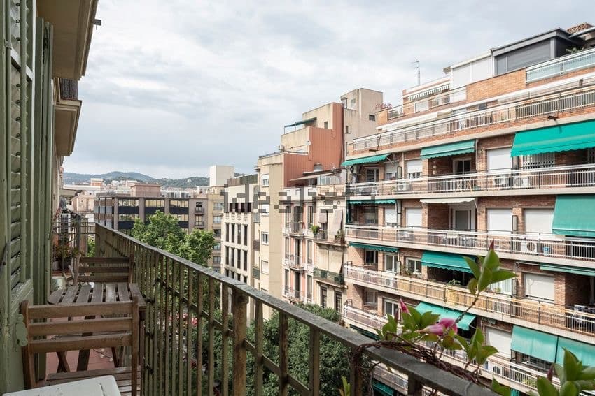 Vistas abiertas desde el balcón del piso